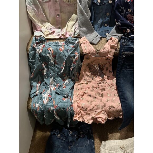 Bundle of Girls Mixes Clothes (Jacket, Dresses, Bottoms) Size 4/4T - Picture 5 of 9